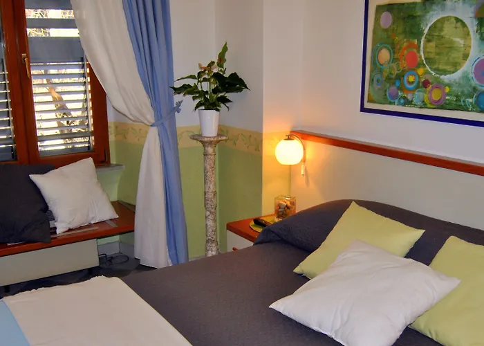 Carmel Hotel 2*