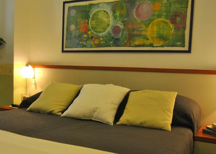 Carmel Hotel 2*